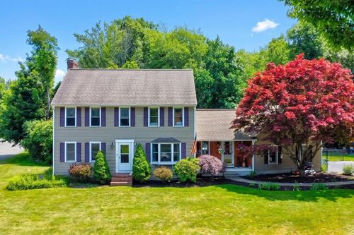 2 Glenwood Cir, Haverhill, MA, 01830-6787 | Card Image