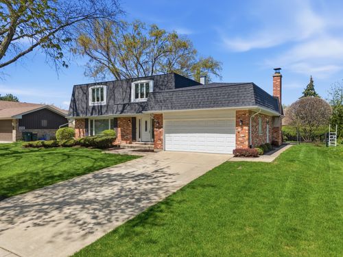 18W276 Holly Ave, Darien, IL, 60561-3653 | Card Image