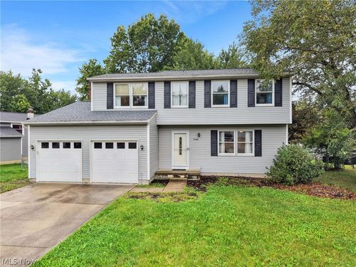 3140 Holly Dr, Brunswick, OH, 44212-3732 | Card Image