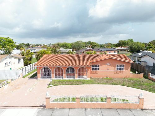 2791 Village Green Dr, Miami, FL, 33175 | Card Image