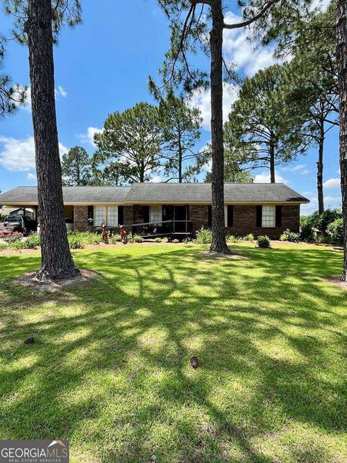 103 Meadowood Ln, Fitzgerald, GA, 31750-8051 | Card Image