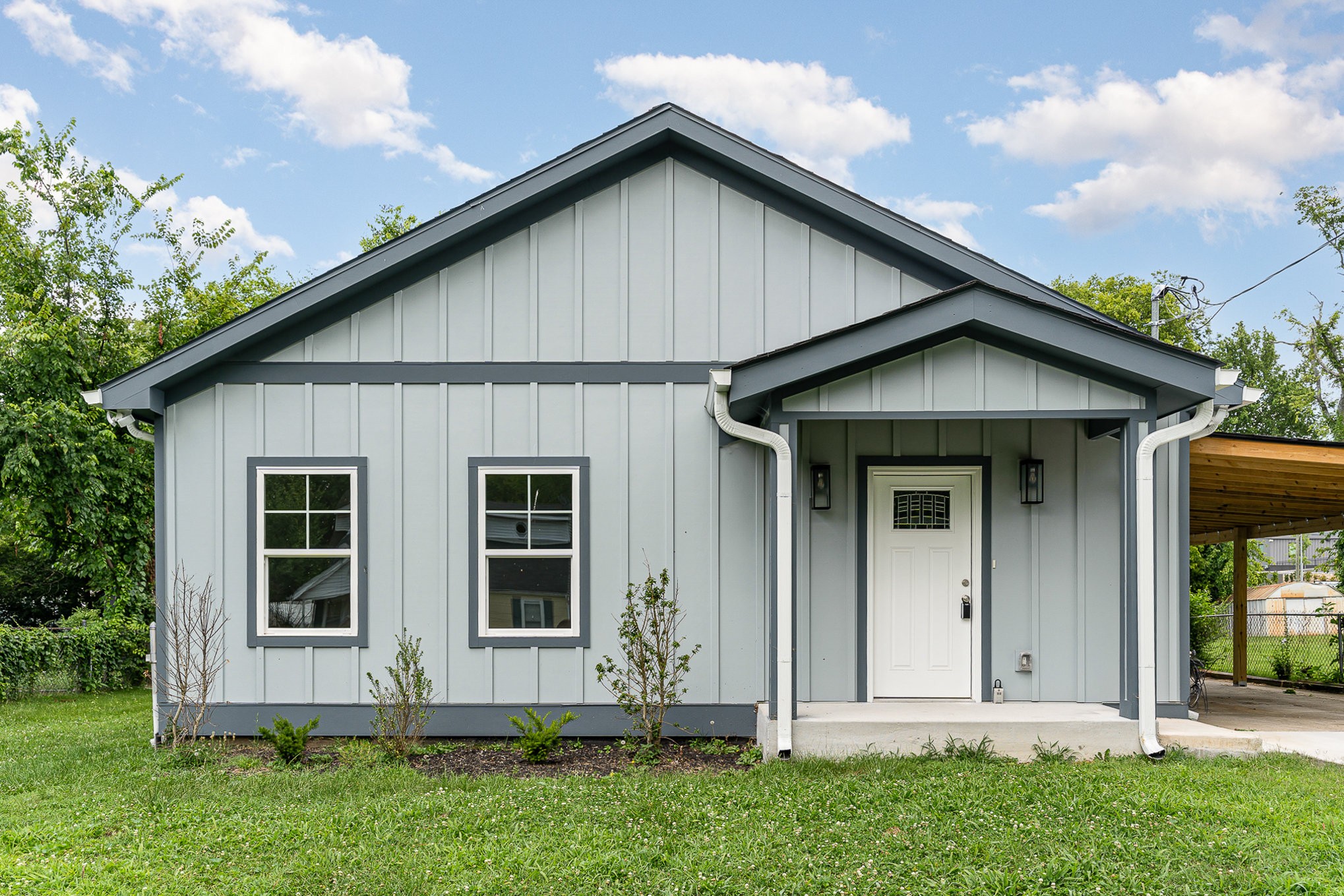 Louise Dr, Nashville, TN 37211