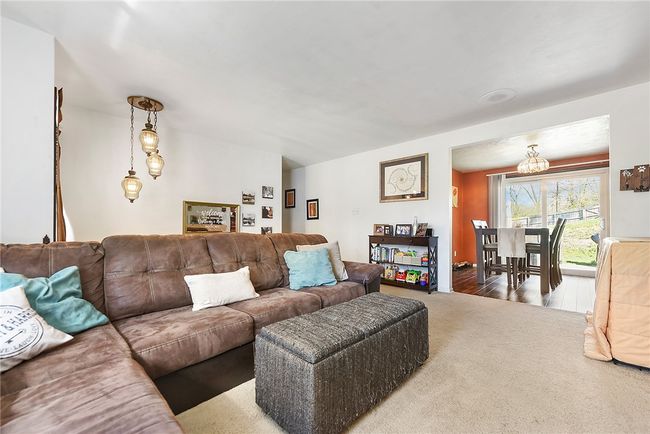 926 Cedarwood Dr, House other with 3 bedrooms, 2 bathrooms and 2 parking in Pittsburgh PA | Image 7