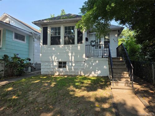 416 Minnieford Ave, Bronx, NY, 10464-1316 | Card Image