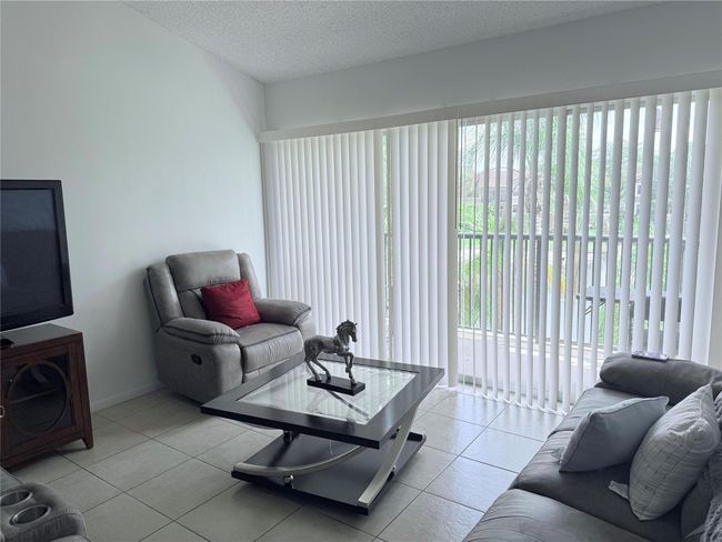 APT-304 - 9033 Wiles Rd, Condo with 2 bedrooms, 2 bathrooms and null parking in Coral Springs FL | Image 18