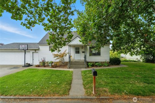 1003 College St, Milton-Freewater, OR, 97862-1510 | Card Image