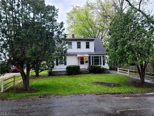 1039 Anna Ave, Kent, OH, 44240-2724 | Card Image