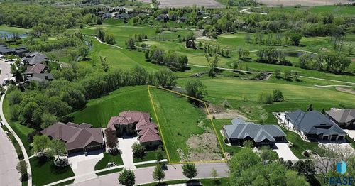 8701 E Torchwood Ln, Sioux Falls, SD, 57110-7641 | Card Image
