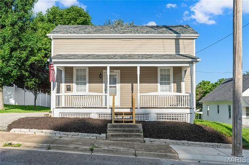 305 Macarthur St, Washington, MO, 63090-2929 | Card Image