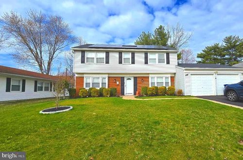 74 Earnshaw Ln, Willingboro, NJ, 08046-2312 | Card Image