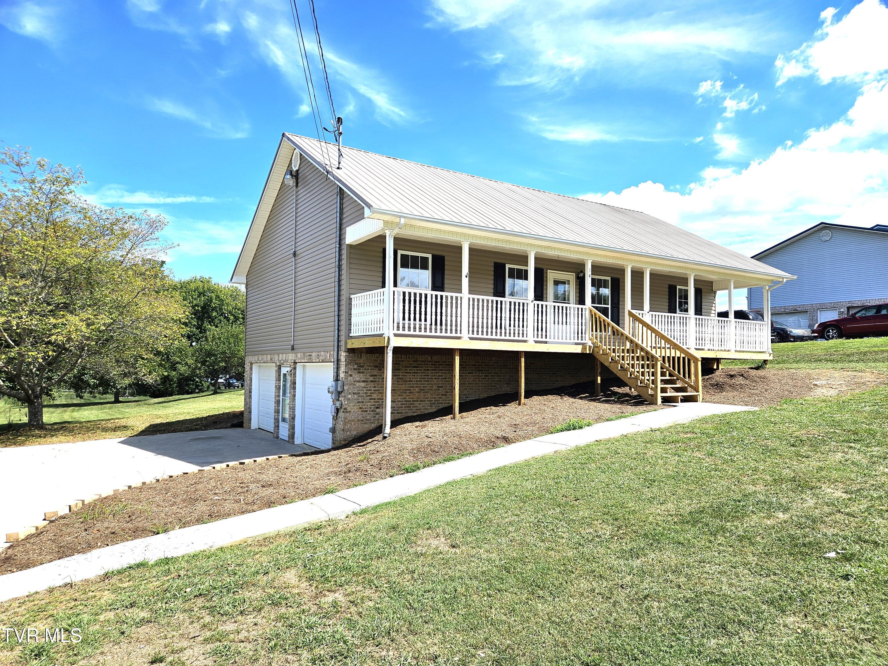 Austin Dr, Rogersville, TN 37857