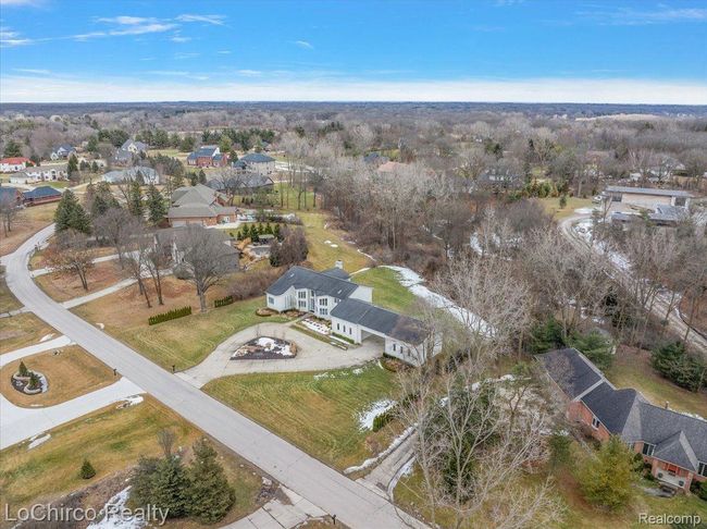 924 Knob Creek Dr, House other with 4 bedrooms, 4 bathrooms and null parking in Oakland Twp MI | Image 5