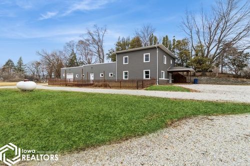 1813 Wiese Garden Rd, Marshalltown, IA, 50158-9043 | Card Image