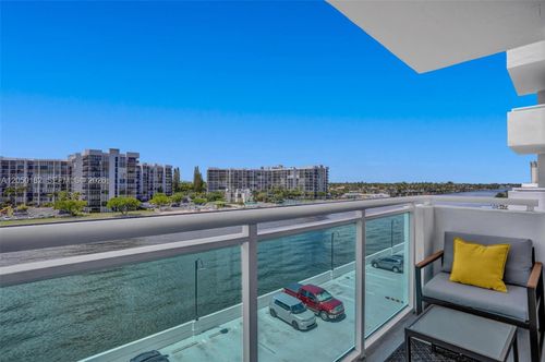 412-available-sep-1-3000 S Ocean Dr, HOLLYWOOD, FL, 33019-2821 | Card Image