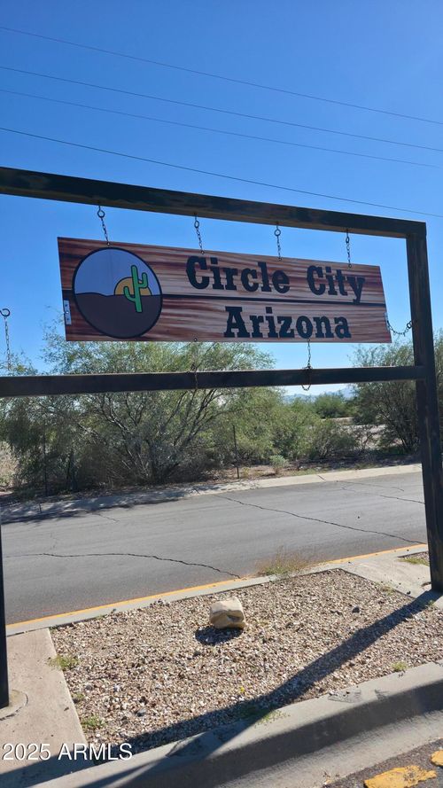 199-210 Vladek Cir, Morristown, AZ, 85342-9894 | Card Image