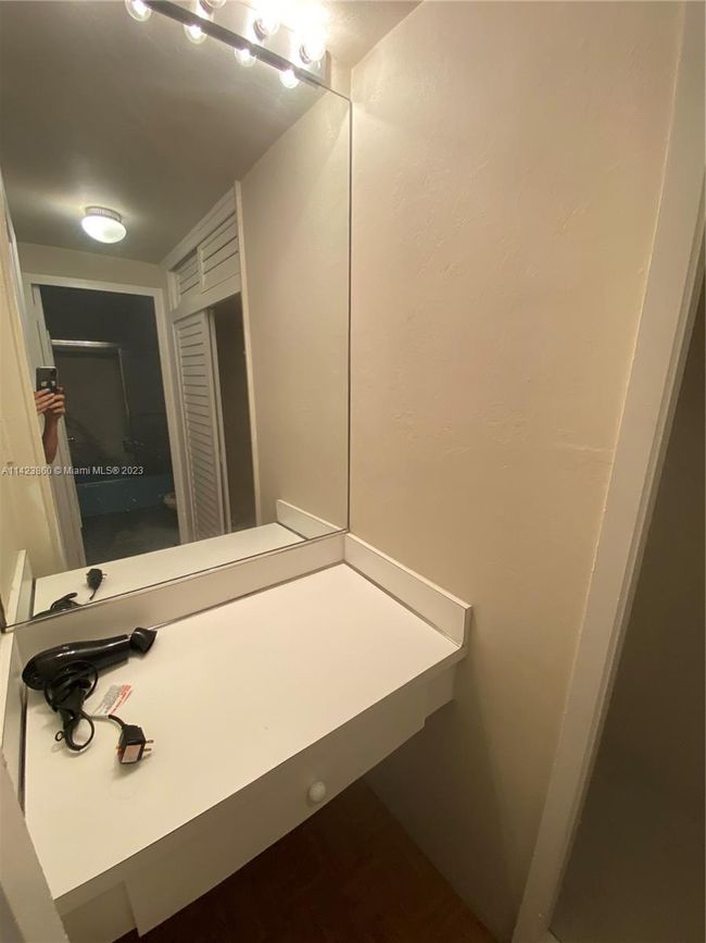 APT-216 - 1408 Brickell Bay Dr, Condo with 0 bedrooms, 1 bathrooms and null parking in Miami FL | Image 16