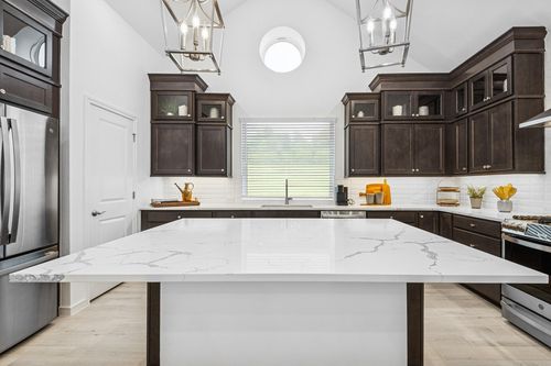 901 Kingwood Dr, League City, TX, 77573-1493 | Card Image