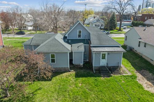 604 1st St, Traer, IA, 50675-1006 | Card Image