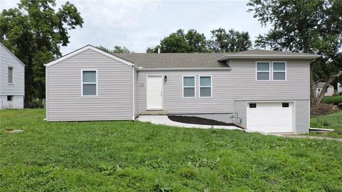 1715 N Pearl St, Independence, MO, 64050-1958 | Card Image