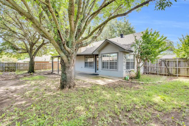 Large Backyard! | Image 25