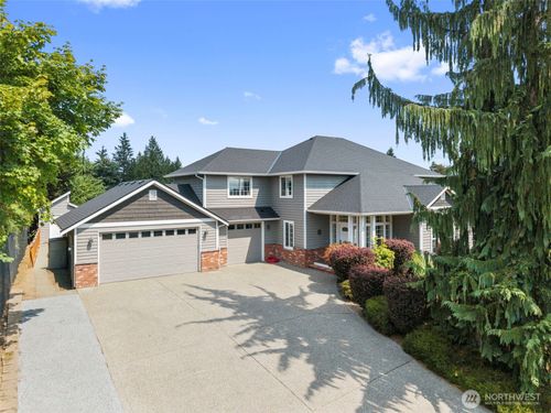 11521 42nd Pl Se, Snohomish, WA, 98290-5569 | Card Image