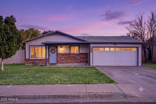 329 E Juniper St, Mesa, AZ, 85201-1825 | Card Image