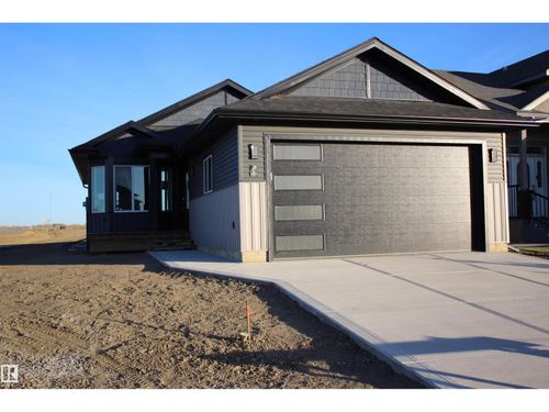 {{alt}} | Card Image