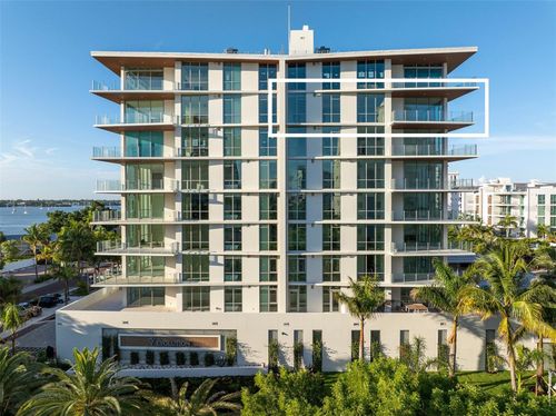 701ph-111 Golden Gate Pt, Sarasota, FL, 34236-6632 | Card Image