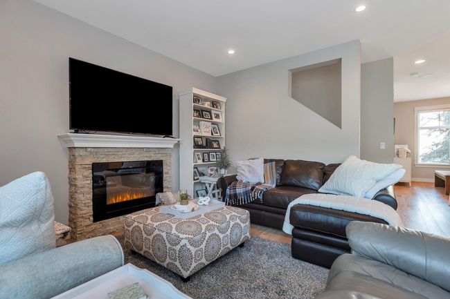 14 - 3303 Rosemary Heights Cres, Townhouse with 3 bedrooms, 3 bathrooms and 4 parking in Surrey BC | Image 5