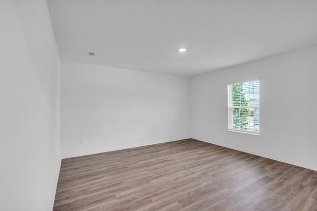 37119 Whippoorwill Ct, Home with 3 bedrooms, 2 bathrooms and null parking in Hilliard FL | Image 8