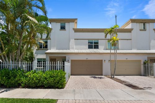 417 Sw 8th St, Fort Lauderdale, FL, 33315-3823 | Card Image