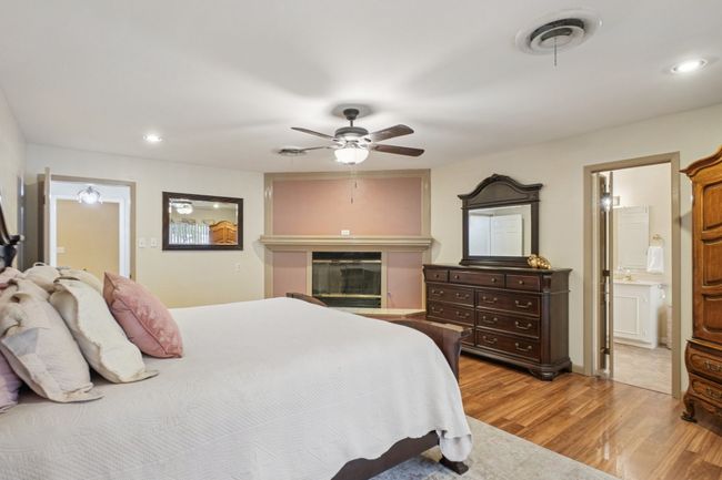4212 Sw Loop 820, House other with 5 bedrooms, 4 bathrooms and null parking in Fort Worth TX | Image 19