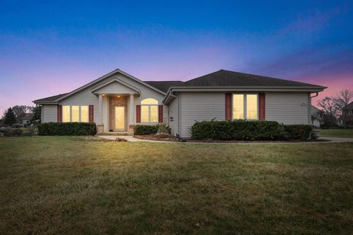 N67W13397 Roman Court, Menomonee Falls, WI, 53051 | Card Image
