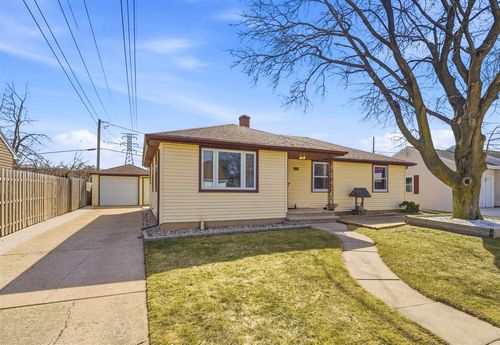 88 Foster Court, APPLETON, WI, 54915 | Card Image