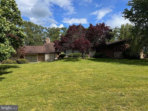 1103 Waugh Rd, BERKELEY SPRINGS, WV, 25411-4754 | Card Image