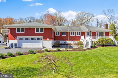 261 Mill Lane W, COLUMBUS, NJ, 08022 | Card Image