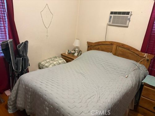 8156 Hazeltine Ave, Panorama City, CA, 91402-5309 | Card Image