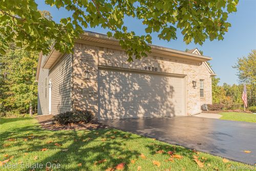 9970 Whispering Woods Dr, Pinckney, MI, 48169-9656 | Card Image