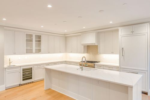 unit-202-124 Elm St, Cohasset, MA, 02025-0150 | Card Image
