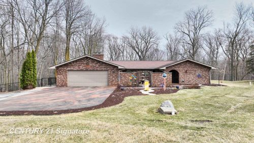 6728 N River Rd, Freeland, MI, 48623-9268 | Card Image