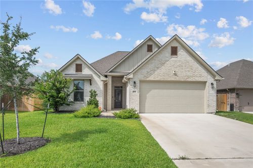2902 Captain Ct, Bryan, TX, 77808-1554 | Card Image