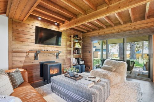 1-57569 Ranch Cabins Ln, Sunriver, OR, 97707-1558 | Card Image