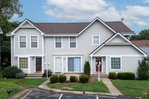 323 Bluegrass Ave, Southgate, KY, 41071-3154 | Card Image
