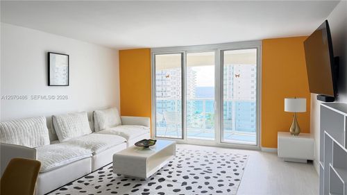 1118-3800 S Ocean Dr, Hollywood, FL, 33019-2927 | Card Image
