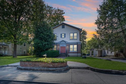 2008 S Main St, Hopkinsville, KY, 42240-1782 | Card Image