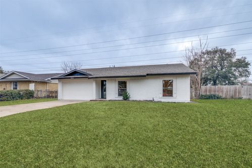 804 Via Del Rey, Mesquite, TX, 75150-3024 | Card Image