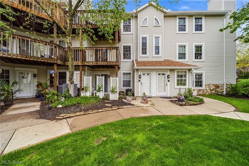 d3-28180 Detroit Rd, Westlake, OH, 44145-2123 | Card Image