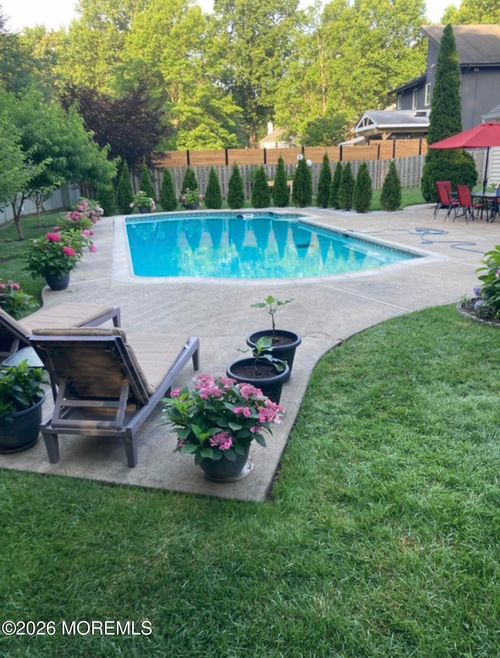 7 Oak Tree Ln, Ocean, NJ, 07712-3488 | Card Image