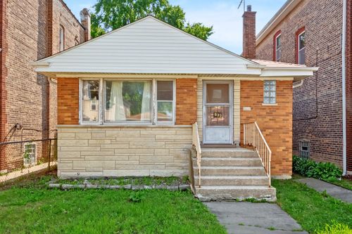 833 N Keeler Ave, Chicago, IL, 60651-3502 | Card Image