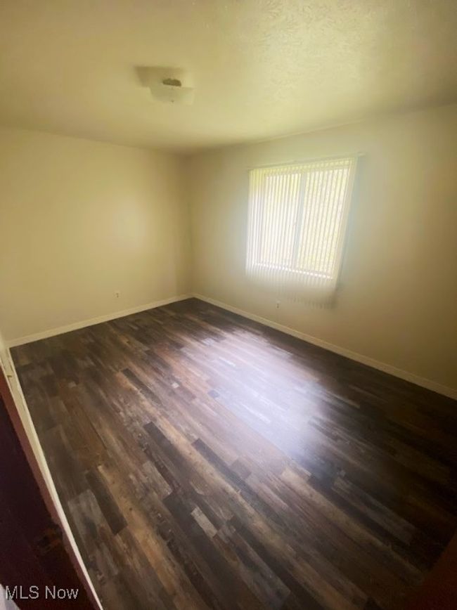 200 W 36 Th St, Condo with 2 bedrooms, 1 bathrooms and null parking in Shadyside OH | Image 8